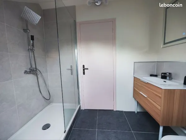 T4 meublé mensadre plus de 100m 2 au sol