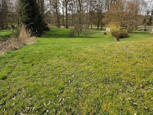 Terrain constructible de 2668m²