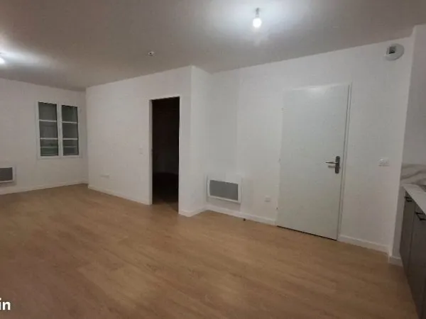 Appartement deux pièces à l'année