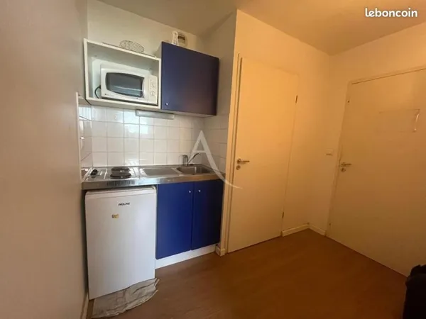 Studio 1 pièce 27 m²