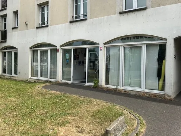 Local commercial 161 m²