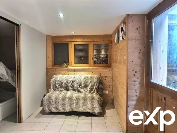 Chalet en pierre de 250 m2 sur 6 niveaux à Peisey Village
