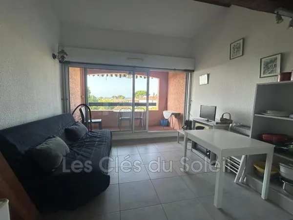 Studio 1 pièce 27 m²