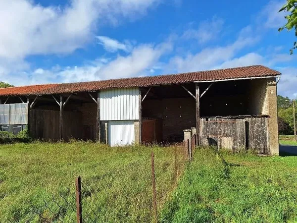 Terrain 150 m²