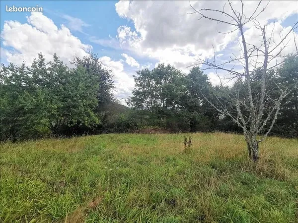 Terrain 951 m² Donzenac