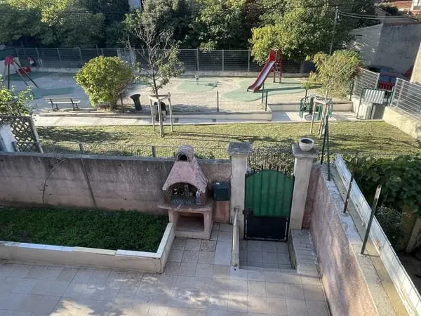maison de ville avec grande terrasse