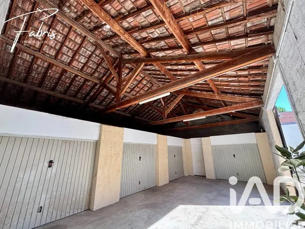 Local d’activité et entrepôt Vente Toulon   157500€