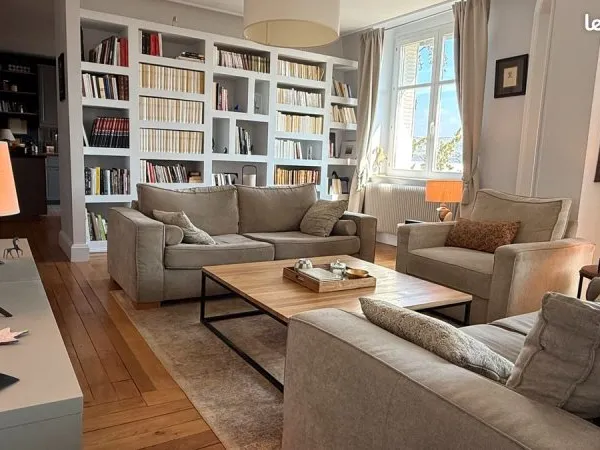 Duplex 6 pièces entièrement rénové