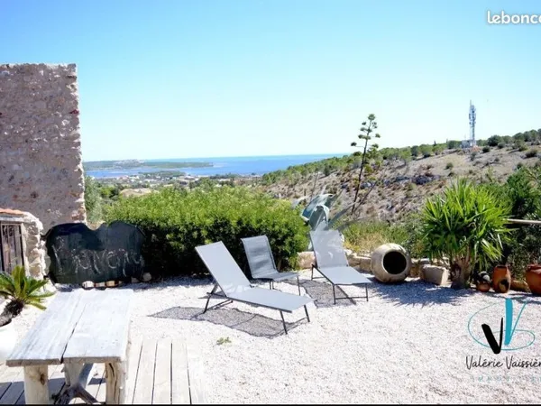 Proche Leucate demeure atypique avec vue sur la mer