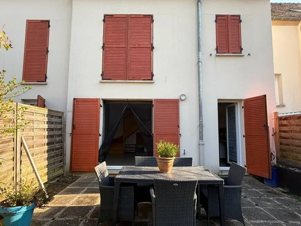 Exclusivité - Duplex 2 chambres avec terrasse et jardinet - Aucun travaux à prévoir - Verneuil-en-Ha