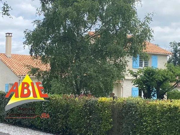 Belle maison à AIFFRES, proche des commodités