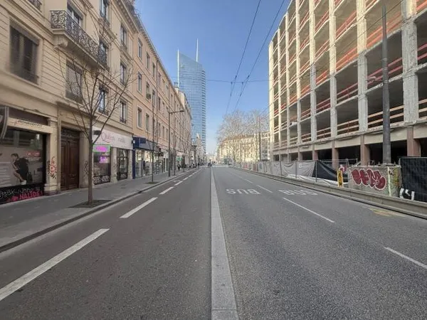 Boutique 100 m²