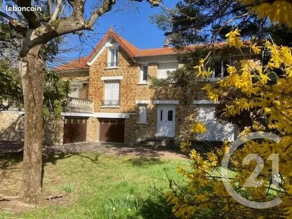 Propriété 12 pièces 260 m²