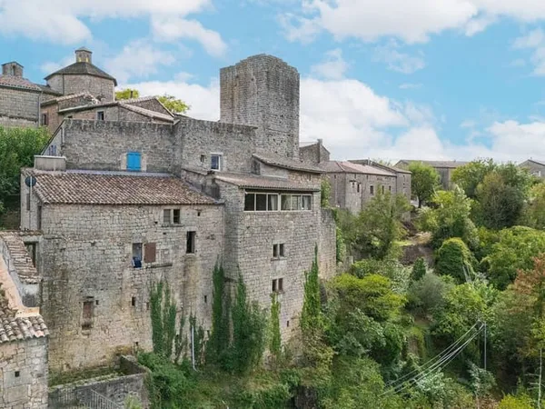 Maison 7 pièces 350 m²
