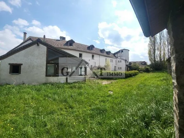 PARCELLE DE 6128 M² 2 BATIMENTS DE 1505M² A VENDRE A CHAMARANDE