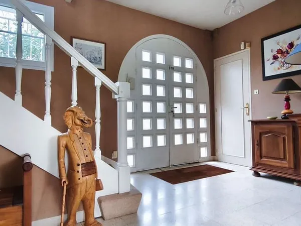 Maison 5 pièces 230 m²