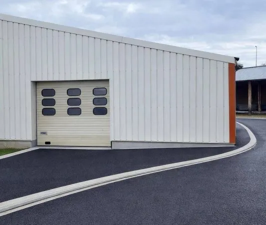 Local d'activité 95 m²