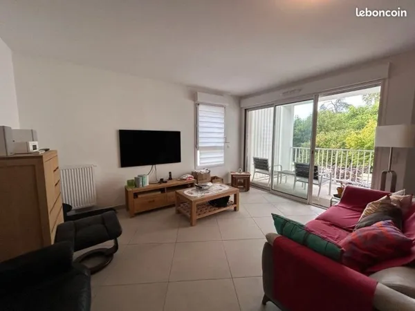 Appartement T3 récent (2021) - 73 m2 PMR au calme avec balcon et 2 parkings - Le Bouscat