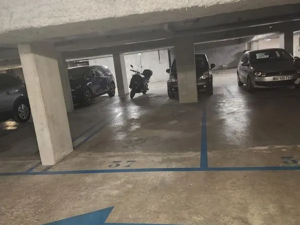 PARKING Romain Rolland