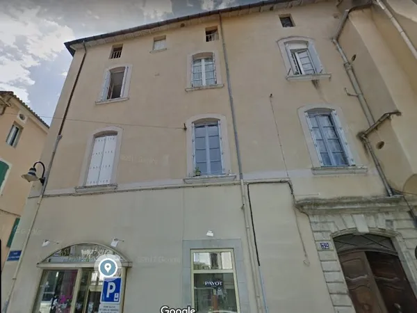Lodève centre-ville, T3 de 79,88 m2