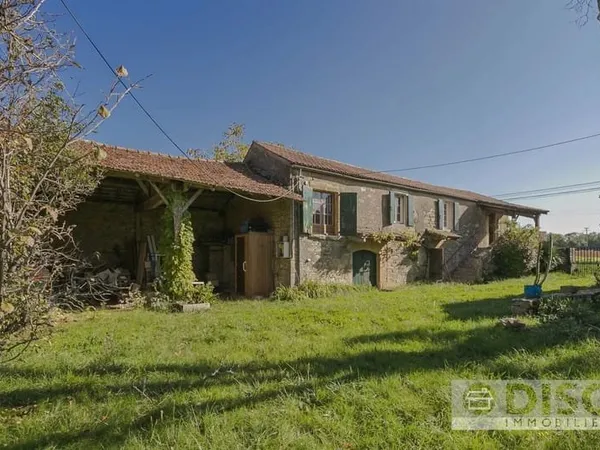 Charmante maison à rénover avec hangars, grange et jardin à 5 minutes de Saint-Antonin-Noble-Val