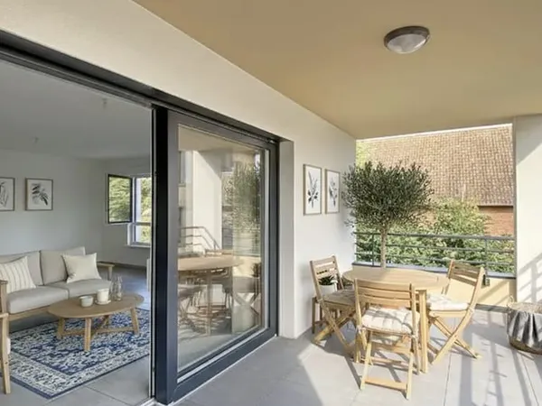 Type 4 plein Sud avec terrasse de 15 mètres carrés à 10 minutes du centre historique
