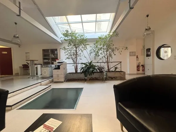 Bureaux 2 pièces 276 m²