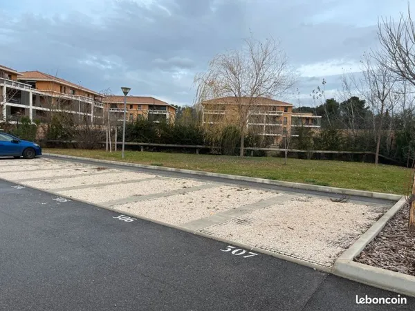 Place de parking Aix en Provence