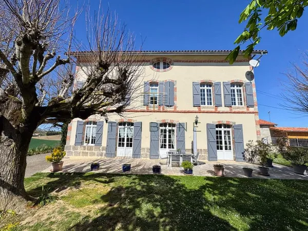 Très belle maison en pierre avec vue dégagée 5 chambres
