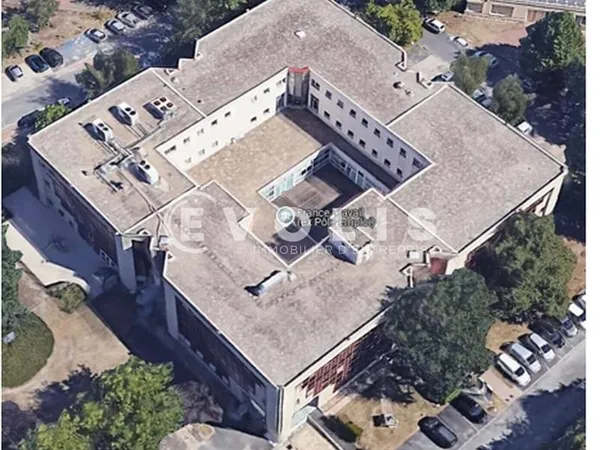 Bureaux 1247 m²
