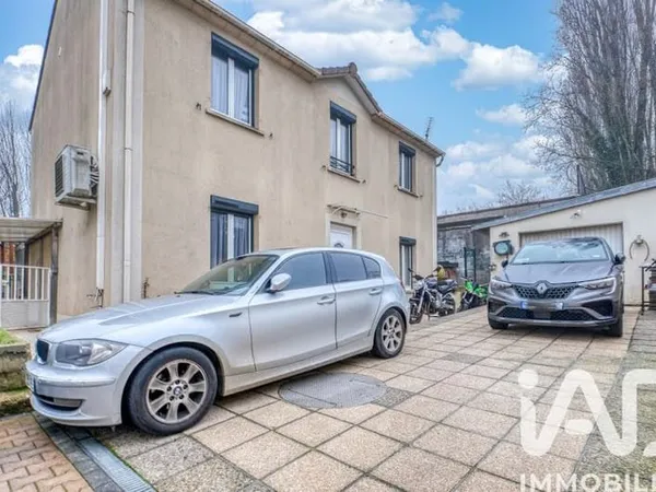 Maison 6 pièces 151 m²