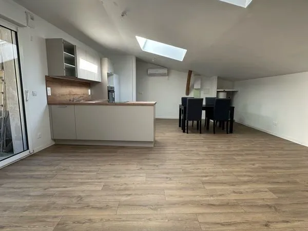 À louer - T3 meublé 75 m² - Centre Le Péage de Roussillon - Terrasse + parking + clim