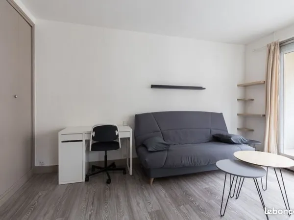 Studio quartier cathedrale 24m2