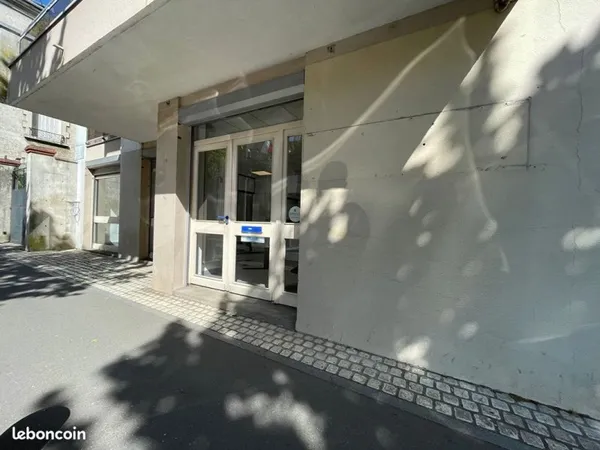 Local commercial 124 m² ORLEANS