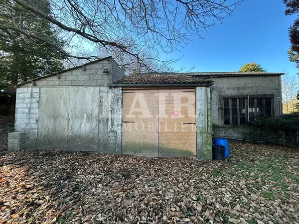 Grand garage à vendre situé à Flers - Ref O14461