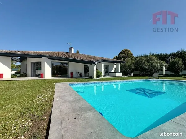 Villa 4 pièces 176 m²