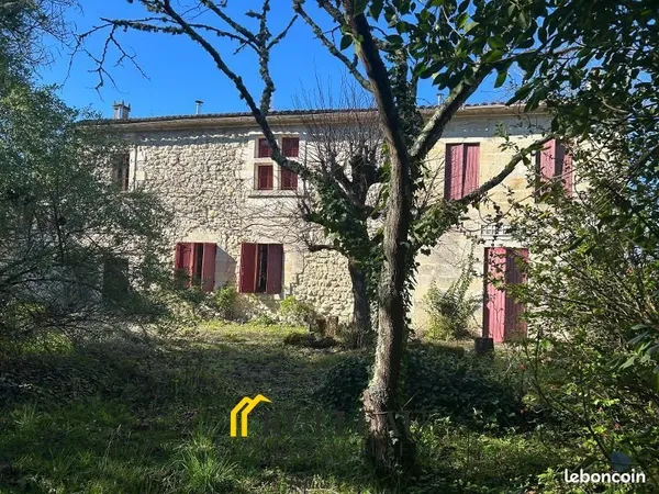 Maison 10 pièces 310 m²
