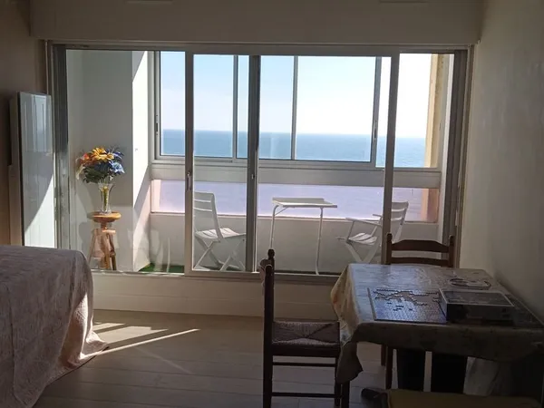 Appartement 2 pièces face mer