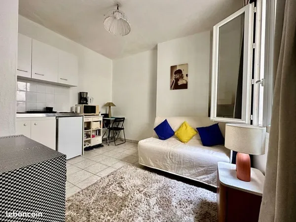 Studio 2 pièces 14 m²
