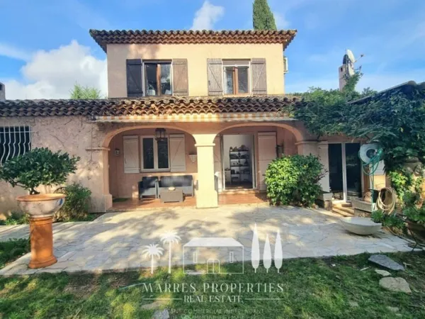 Maison 3 pièces / ~147 m² avec piscine - À proximité de Saint-Tr