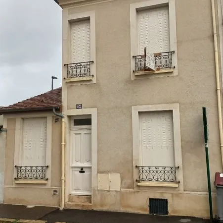 A louer maison de ville meublee