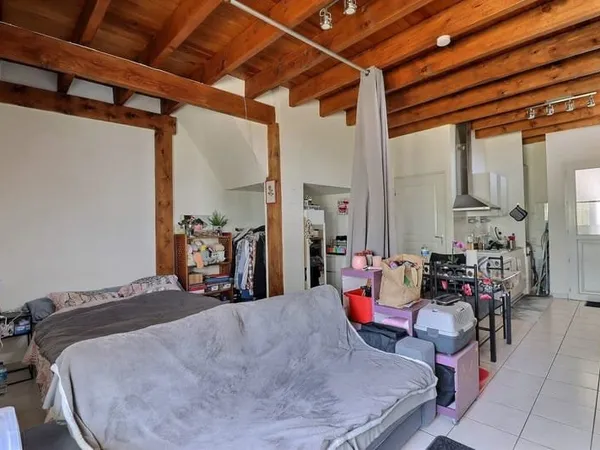 Immeuble mixte à fort potentiel ! Local commercial, studio loué et stockage , Saint-Sever