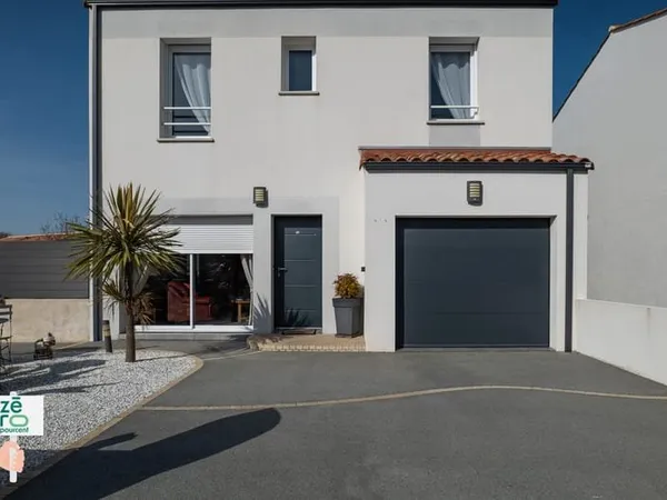 Maison familiale 96 m2 4 chambres Terrain 385 m2 Garage Fibre Chauffage au sol