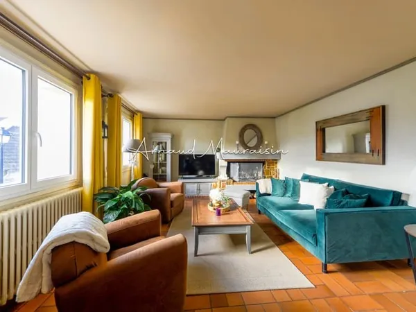 Duplex indépendant avec grande terrasse privative