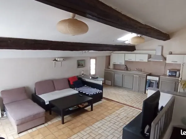Maison de ville proche Mèze et Pézenas (total 102m2) , 70m2 carrez + garage 32m2
