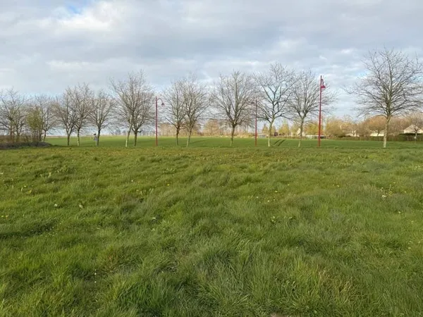 Terrain 891 m²