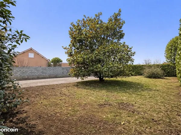 Terrain à vendre - 426 m² - Charpieu-Prainet (Décines-Charpieu) - Viabilisé - hors lotissemet