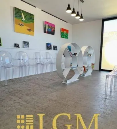 Local commercial 180 m²
