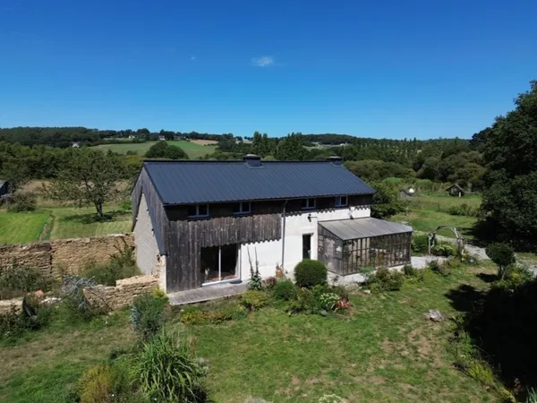 Maison 5 pièces - 10.000 m2 terrain