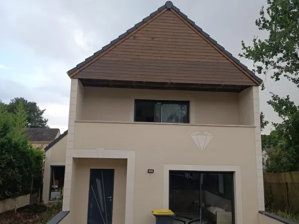 Maison 157 M2 sur parcelle 908M2 au calme